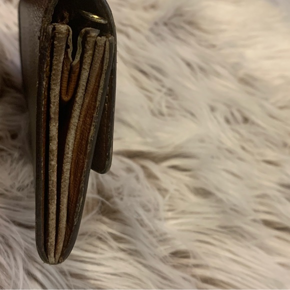 LV Women’s Vintage Authentic Wallet - Picture 5 of 9